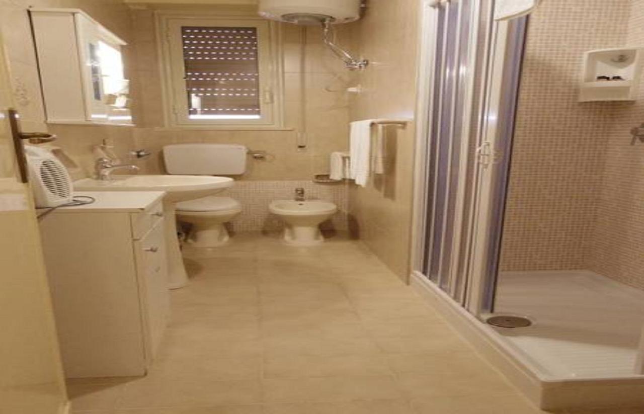 Ferienwohnung Bed & Parking Palermo Exterior foto