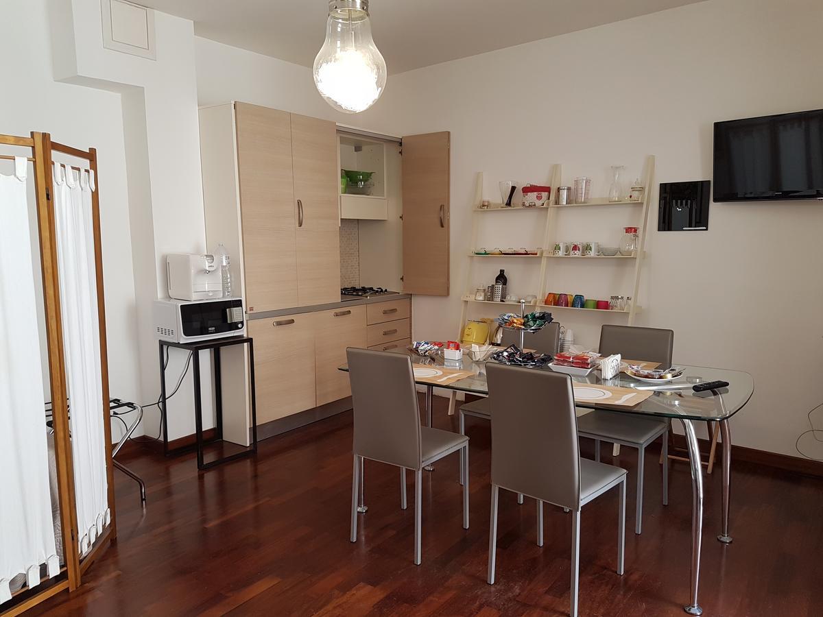 Ferienwohnung Bed & Parking Palermo Exterior foto