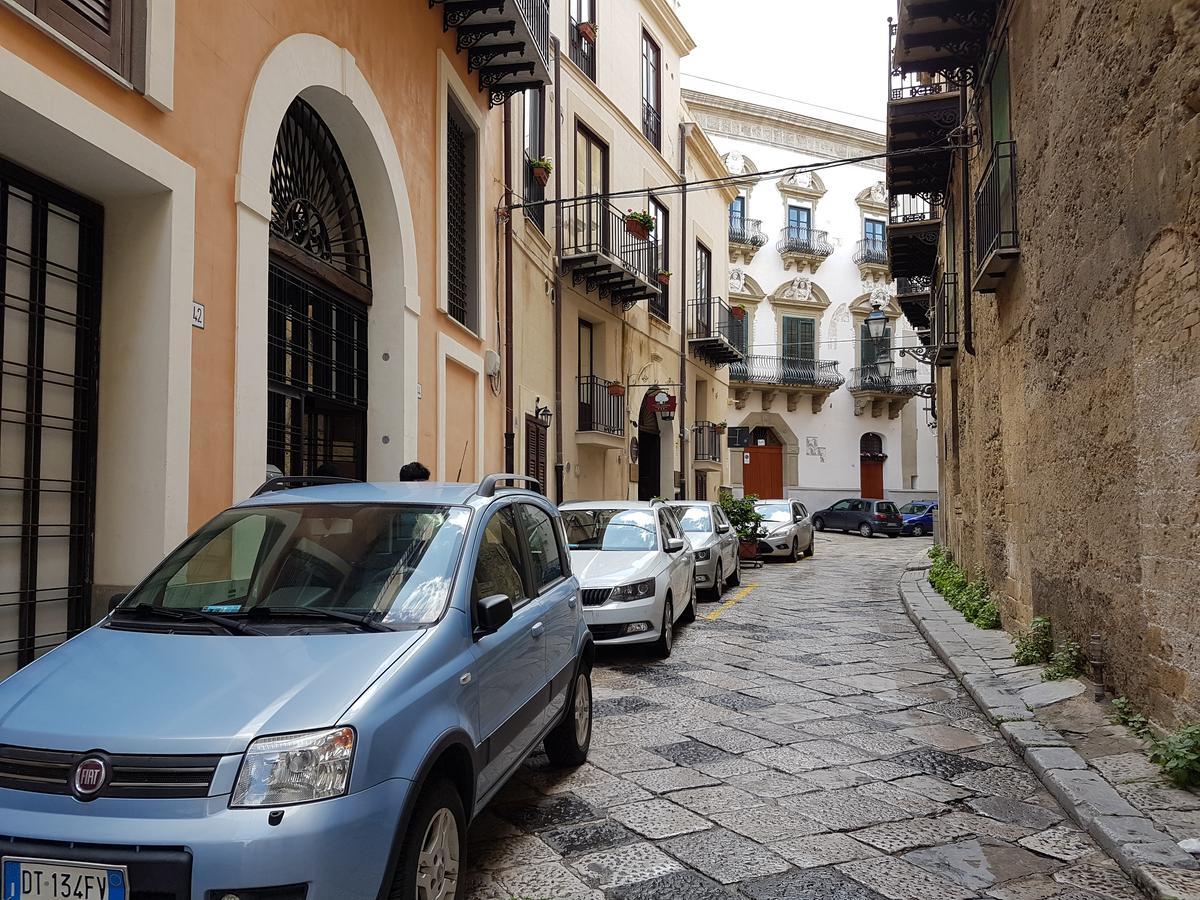 Ferienwohnung Bed & Parking Palermo Exterior foto