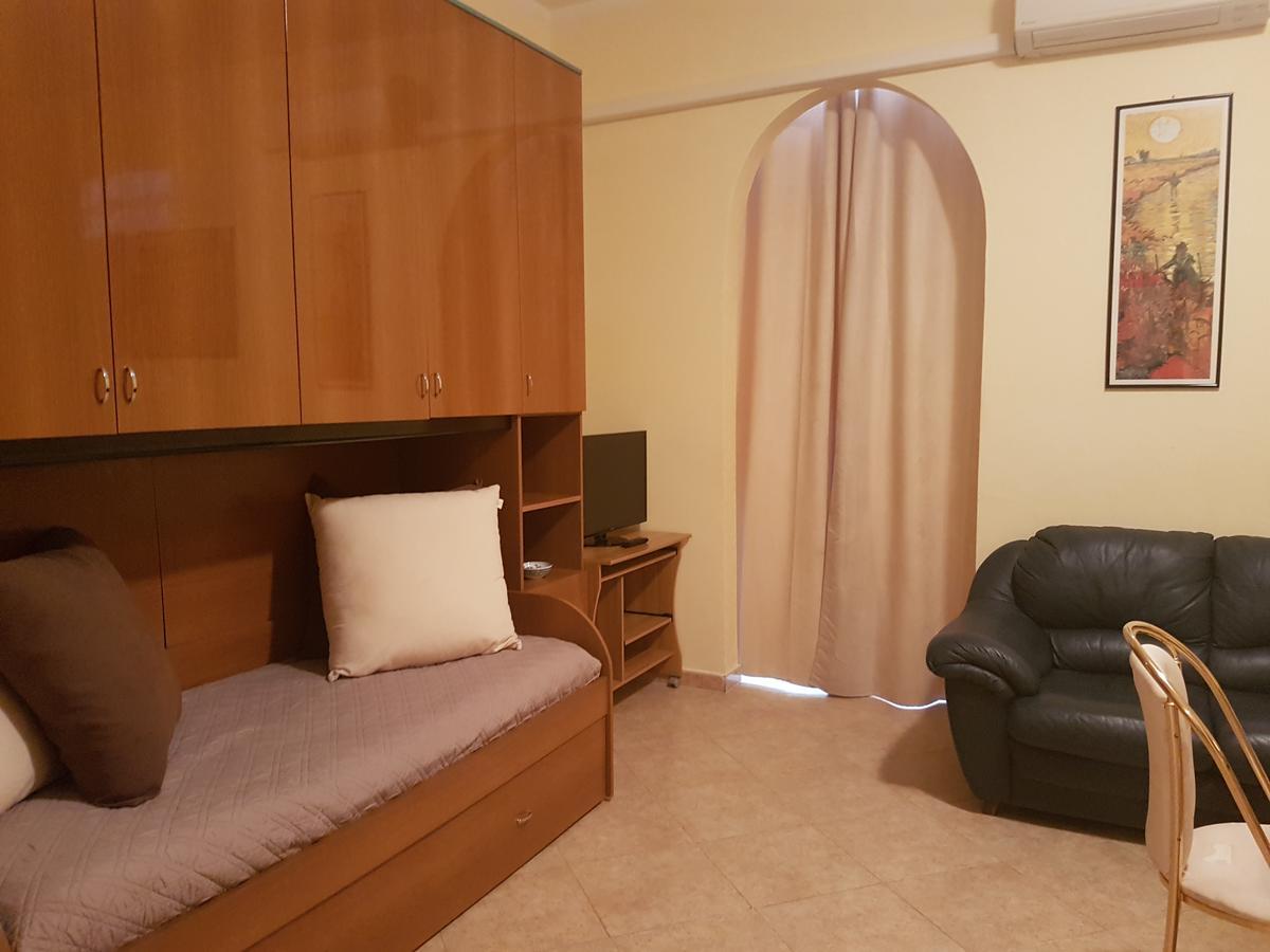 Ferienwohnung Bed & Parking Palermo Exterior foto